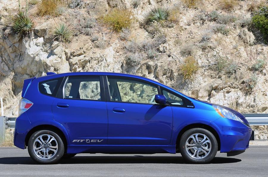  Honda Fit EV 2013 года  (фото 31 из 64)